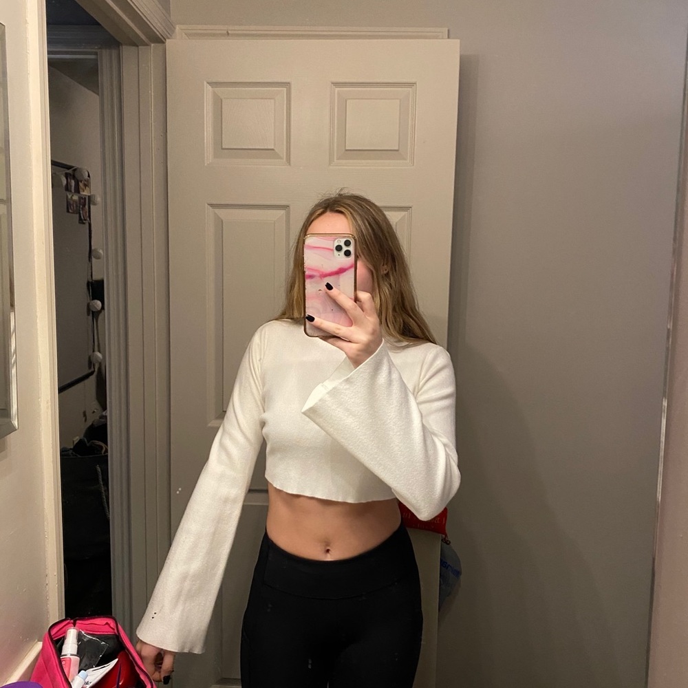 cropped mid turtleneck with flare sleeves